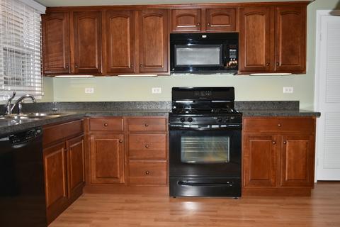 1329 Hassell Dr, Hoffman Estates, IL 60169 photo 8