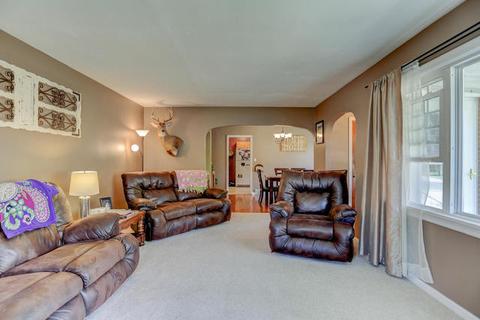 562 E Patton St, Paxton, IL 60957 photo 5