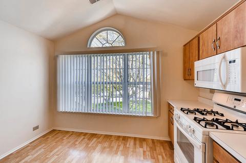 363 Ashford Cir #2, Bartlett, IL 60103 photo 7