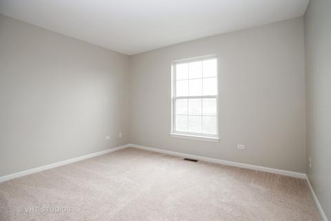 680 Mill Cir #303, Wheeling, IL 60090 photo 5