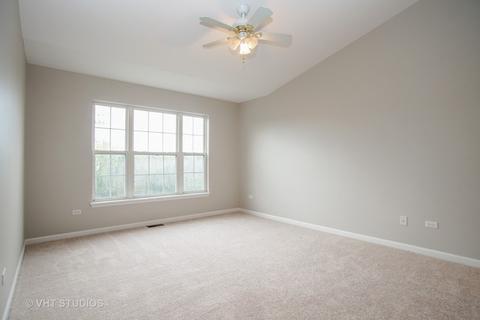 680 Mill Cir #303, Wheeling, IL 60090 photo 6