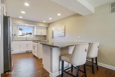 902 E Paddock Dr, Palatine, IL 60074 photo 5