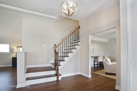 902 E Paddock Dr, Palatine, IL 60074 photo 2