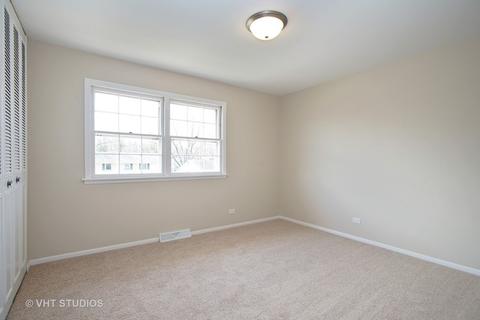 902 E Paddock Dr, Palatine, IL 60074 photo 17