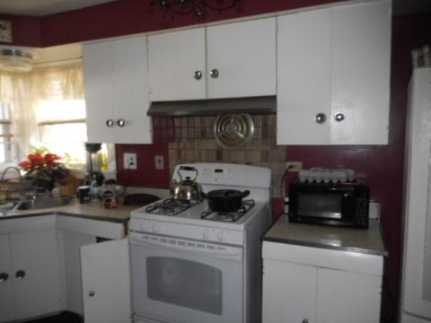 145 Hill Ave, Elgin, IL 60120 photo 8