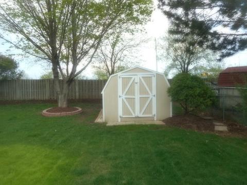 775 Thoreau Dr, Elgin, IL 60120 photo 11