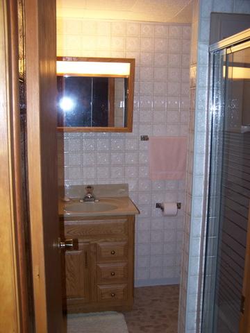 1319 E Algonquin Rd, Des Plaines, IL 60016 photo 18