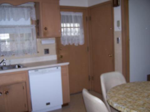 1319 E Algonquin Rd, Des Plaines, IL 60016 photo 7