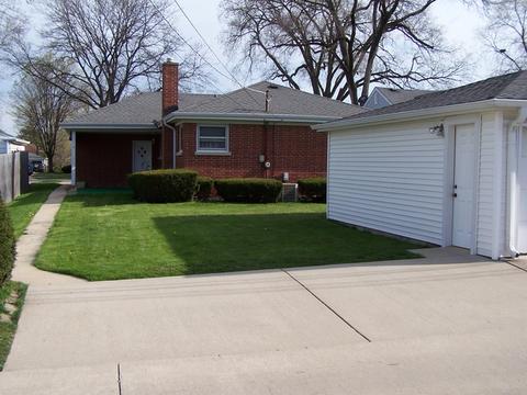 1319 E Algonquin Rd, Des Plaines, IL 60016 photo 24