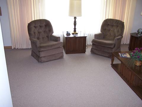 1319 E Algonquin Rd, Des Plaines, IL 60016 photo 4