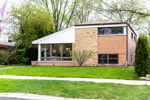9107 Forestview Rd, Evanston, IL 60203 photo 1
