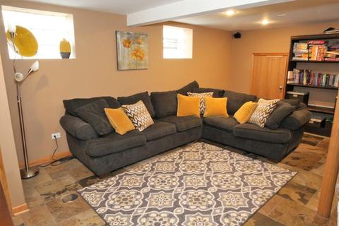 926 Twilight Ln, Wheeling, IL 60090 photo 21