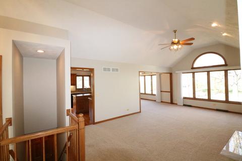 2098 Childs Ct, Wheaton, IL 60187 photo 5