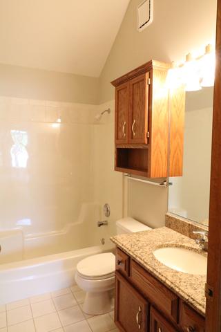 2098 Childs Ct, Wheaton, IL 60187 photo 14