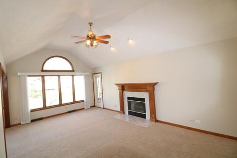 2098 Childs Ct, Wheaton, IL 60187 photo 6