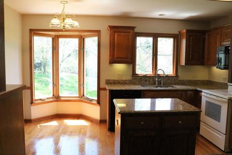 2098 Childs Ct, Wheaton, IL 60187 photo 10