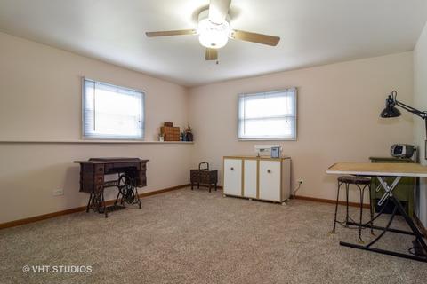 1745 Chippendale Rd, Hoffman Estates, IL 60169 photo 11