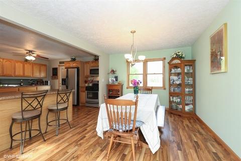 3700 Beth Dr, Morris, IL 60450 photo 4