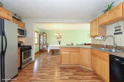 3700 Beth Dr, Morris, IL 60450 photo 3