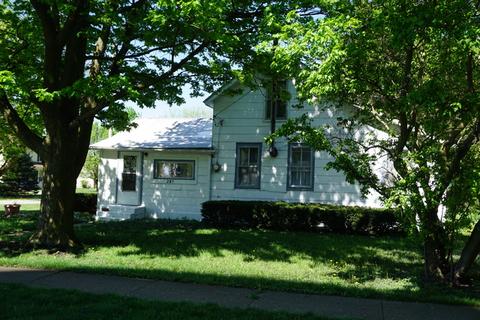 205 S Front St, Danforth, IL 60930 photo 2
