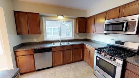 157 Wheeling Ave, Wheeling, IL 60090 photo 7
