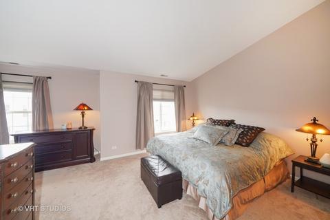 2270 Reflections Dr, Aurora, IL 60502 photo 5