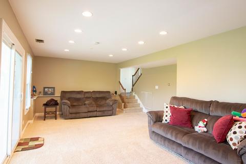 1320 Meyer Rd, Hoffman Estates, IL 60169 photo 9
