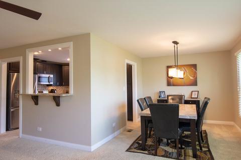1320 Meyer Rd, Hoffman Estates, IL 60169 photo 5