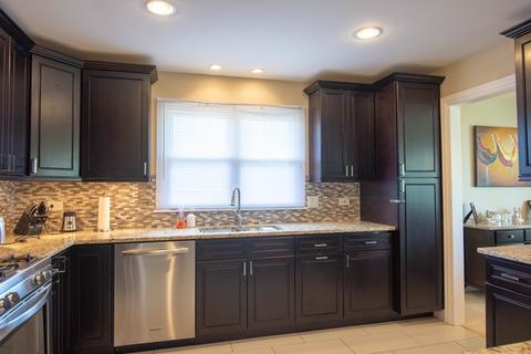 1320 Meyer Rd, Hoffman Estates, IL 60169 photo 4