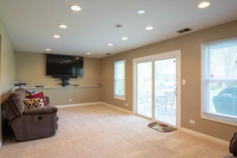 1320 Meyer Rd, Hoffman Estates, IL 60169 photo 10