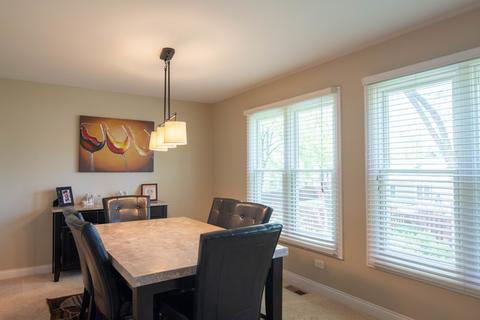 1320 Meyer Rd, Hoffman Estates, IL 60169 photo 8