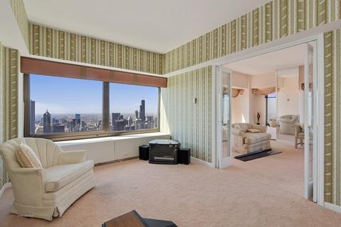 175 E Delaware Pl #8111, Chicago, IL 60611 photo 6