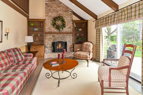 8401 Clynderven Rd, Burr Ridge, IL 60527 photo 5