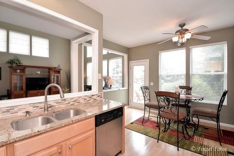 2714 Bay View Cir, Algonquin, IL 60102 photo 5