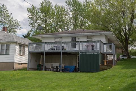 504 E Cleveland St, Spring Valley, IL 61362 photo 2