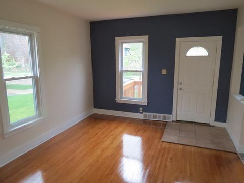 407 Orchard St, Elgin, IL 60123 photo 7