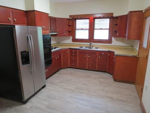 407 Orchard St, Elgin, IL 60123 photo 4