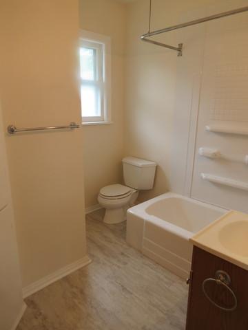 407 Orchard St, Elgin, IL 60123 photo 13