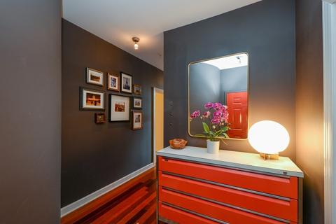 70 E 18th St #2D, Chicago, IL 60616 photo 2