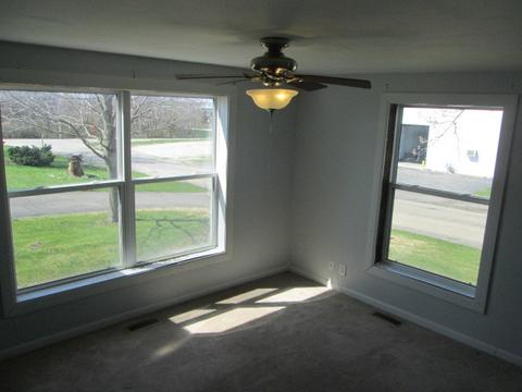 513 S Third St, Peotone, IL 60468 photo 2
