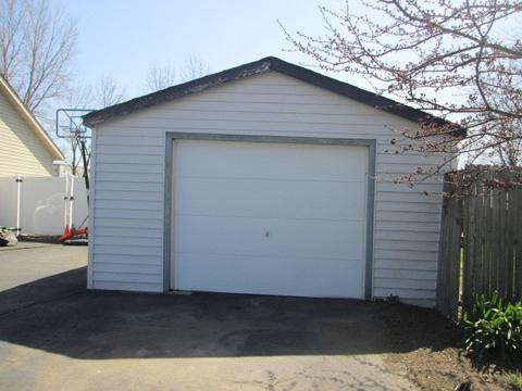 513 S Third St, Peotone, IL 60468 photo 12