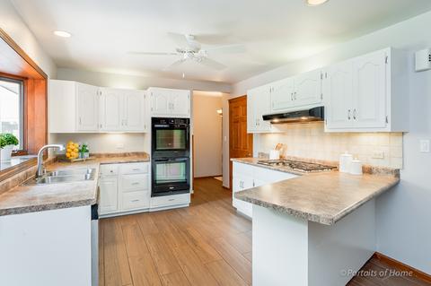 26 W307 Jerome Ave, Wheaton, IL 60187 photo 2