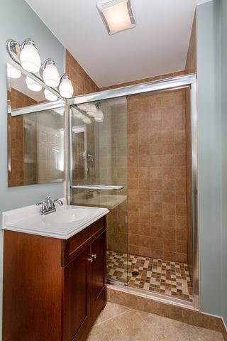 555 Newark Ln, Hoffman Estates, IL 60169 photo 13
