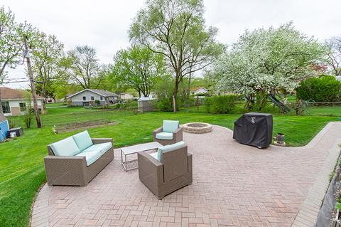 555 Newark Ln, Hoffman Estates, IL 60169 photo 23