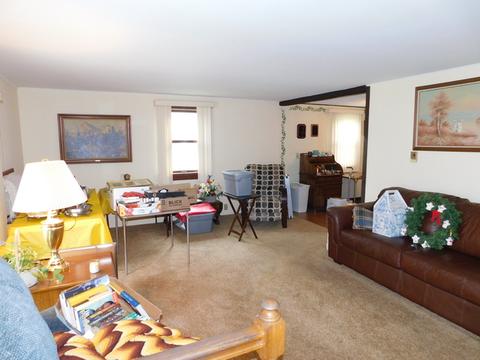 325 E 3rd St, East Dundee, IL 60118 photo 3