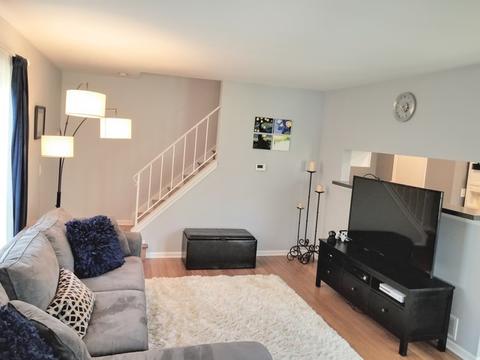 1663 Monticello Ct #D, Wheaton, IL 60189 photo 2
