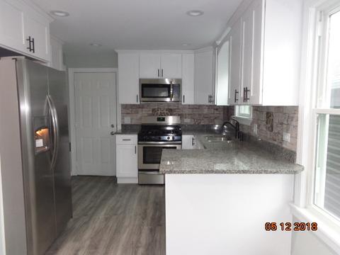 224 Stuart Ave, Aurora, IL 60505 photo 7
