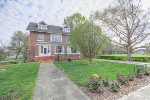 517 E Bodman St, Bement, IL 61813 photo 3