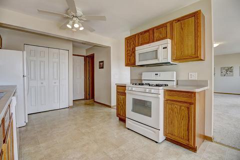 16152 S Fairfield Dr, Plainfield, IL 60586 photo 9