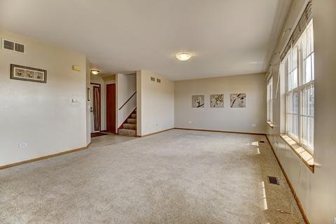 16152 S Fairfield Dr, Plainfield, IL 60586 photo 3